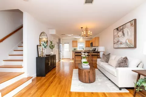 119 Tudor St UNIT 119, Boston, MA 02127