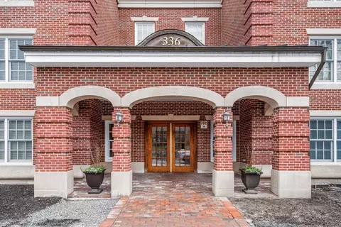 336 Boylston St #104, Newton, MA 02459