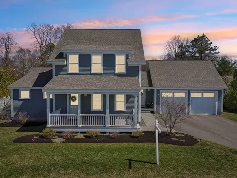 4 Duffy Dr, Newburyport, MA 01950
