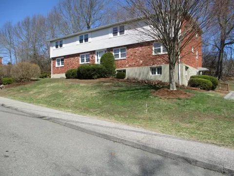 8 Zabriskie Dr #C, Newburyport, MA 01950