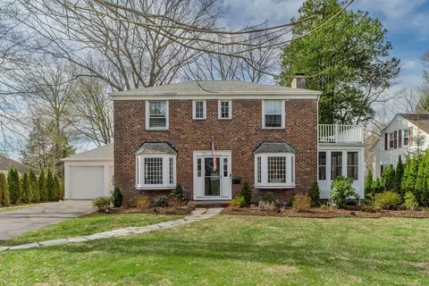 109 Hillcrest Ave, Longmeadow, MA 01106