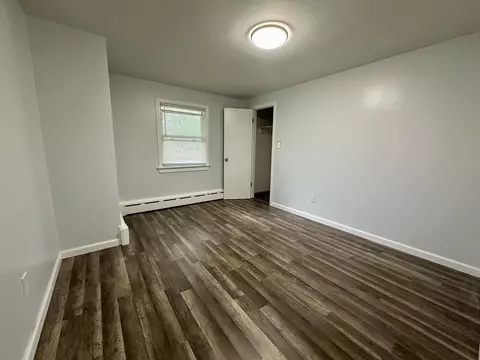 Bedroom - 137 Carroll St, Springfield, MA 01108 photo 4 of 4