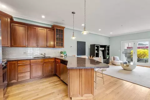 18 Maple Ct #18, Needham, MA 02492 photo 8