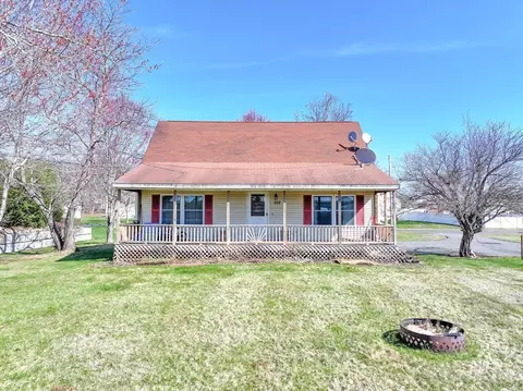 202 Hartford Ave, Bellingham, MA 02019
