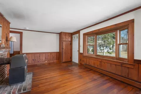 25 Charlotte Ave, Cotuit, MA 02635 photo 11