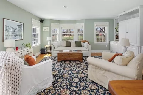 Living - 26 Aberdeen Rd, Hingham, MA 02043 photo 1 of 3