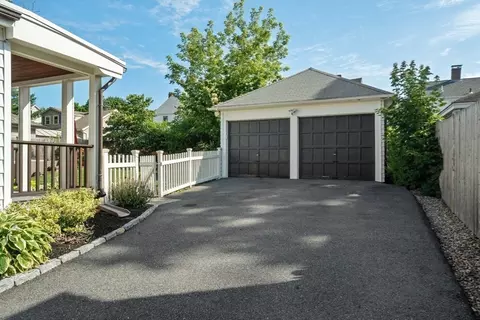 36 Marion Rd, Marblehead, MA 01945 photo 6