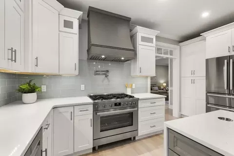 114 Forest St, Reading, MA 01867 photo 10