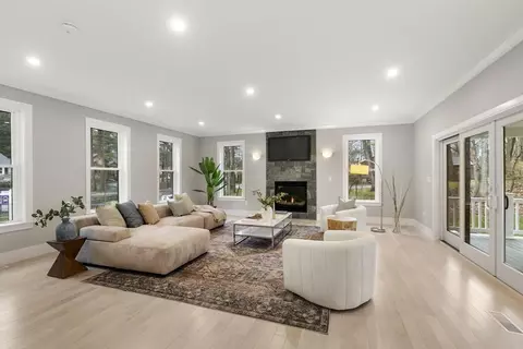 114 Forest St, Reading, MA 01867 photo 7