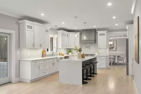 114 Forest St, Reading, MA 01867 photo 4