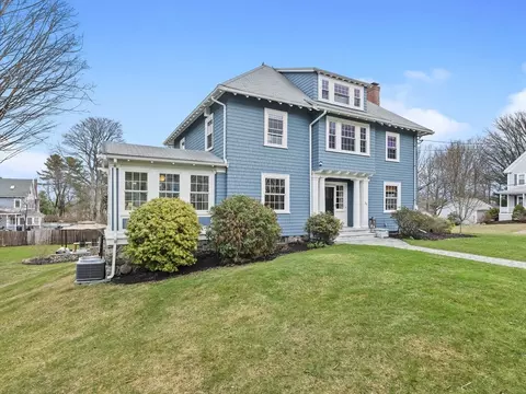 20 Hillcrest Rd, Reading, MA 01867