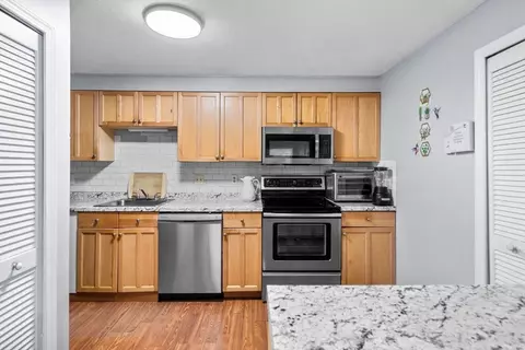 Kitchen - 11 Gibbs St #C40, Worcester, MA 01607 photo 3 of 4