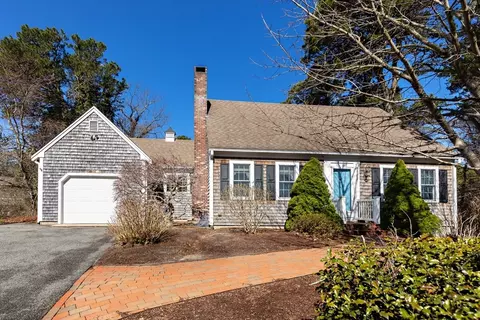 120 Stonehenge Dr, Brewster, MA 02631