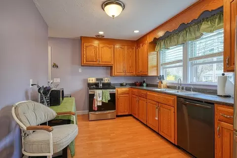 Kitchen - 43 Cape Rd, Mendon, MA 01756 photo 2 of 2