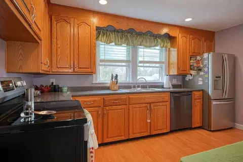 Kitchen - 43 Cape Rd, Mendon, MA 01756 photo 1 of 2