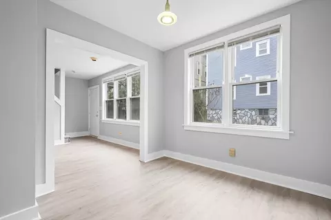 Living - 572 William St, Fall River, MA 02721 photo 6 of 6