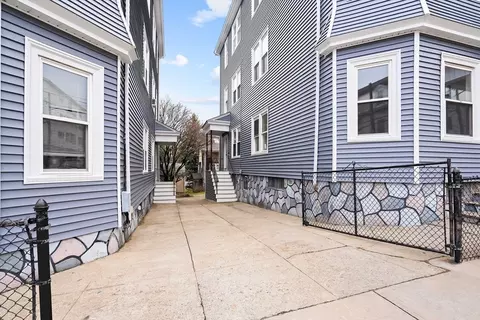 Exterior - 572 William St, Fall River, MA 02721 photo 10 of 10