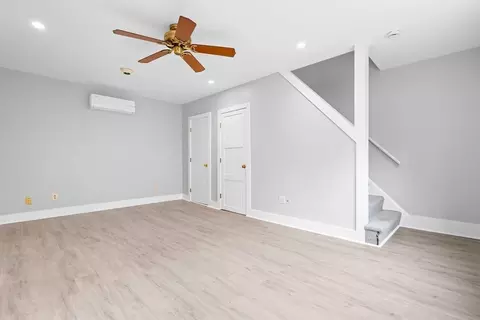 Living - 572 William St, Fall River, MA 02721 photo 2 of 6