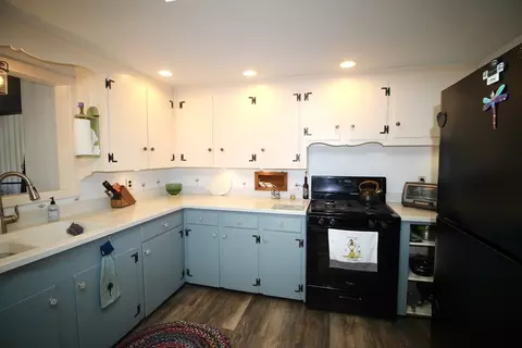 64 Swifts Beach Rd, Wareham, MA 02571 photo 6