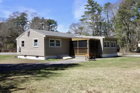 64 Swifts Beach Rd, Wareham, MA 02571 photo 5