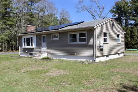 64 Swifts Beach Rd, Wareham, MA 02571 photo 3