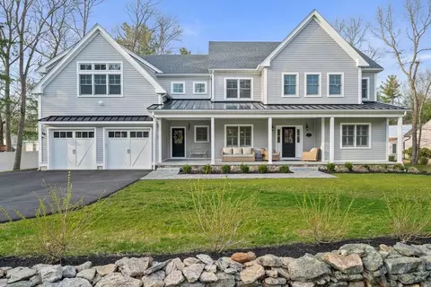 8 Albee Dr, Braintree, MA 02184