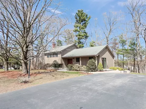 251 Irondequoit Rd, Franklin, MA 02038 photo 2
