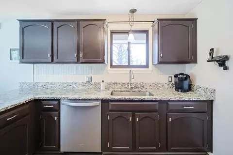 251 Irondequoit Rd, Franklin, MA 02038 photo 6