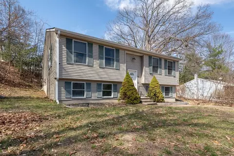 91 Wendell St, Athol, MA 01331