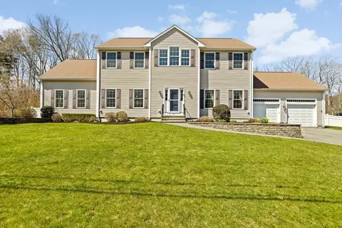63 Crabtree Ln, Abington, MA 02351