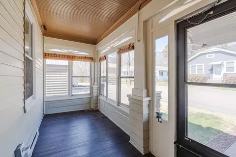 6 Vernal Ave, Foxboro, MA 02035