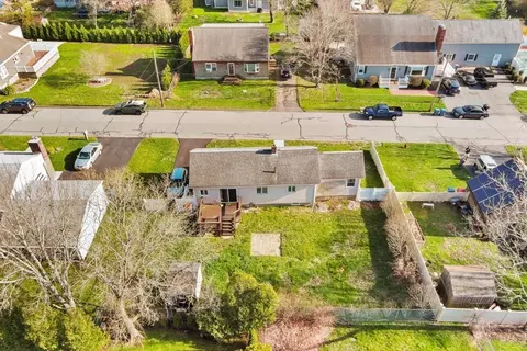 View/Area - 44 Daniel St, Fairhaven, MA 02719 photo 1 of 3