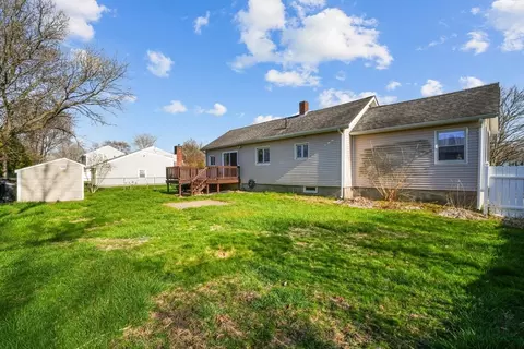 Exterior - 44 Daniel St, Fairhaven, MA 02719 photo 7 of 7