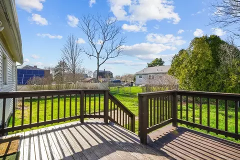 Exterior - 44 Daniel St, Fairhaven, MA 02719 photo 3 of 7
