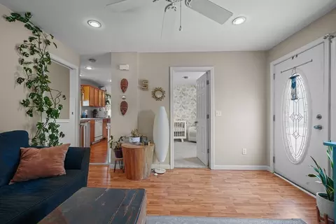 Entry Way - 44 Daniel St, Fairhaven, MA 02719 photo 1 of 5