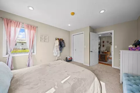 Bedroom - 44 Daniel St, Fairhaven, MA 02719 photo 3 of 4