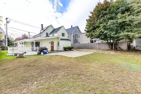 Exterior - 168 Cottage St, Everett, MA 02149 photo 4 of 5