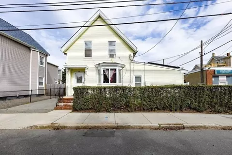 Exterior - 168 Cottage St, Everett, MA 02149 photo 3 of 5