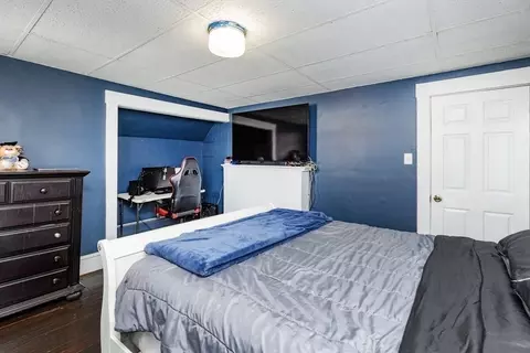 Bedroom - 168 Cottage St, Everett, MA 02149 photo 2 of 6