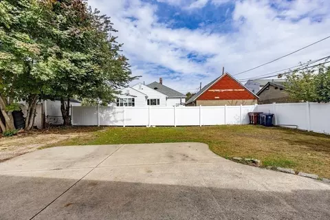 Exterior - 168 Cottage St, Everett, MA 02149 photo 5 of 5