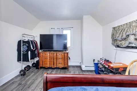 Bedroom - 168 Cottage St, Everett, MA 02149 photo 5 of 6
