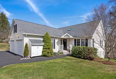 81 William Onthank Ln #81, Southborough, MA 01772