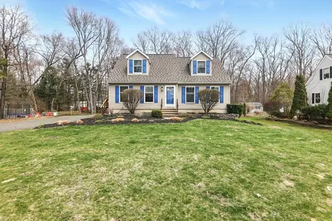 236 East St, South Hadley, MA 01075