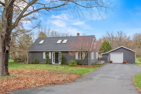 198 Old Elm St, Mansfield, MA 02048