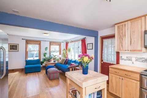 14 Smith St, Amherst, MA 01002 photo 11