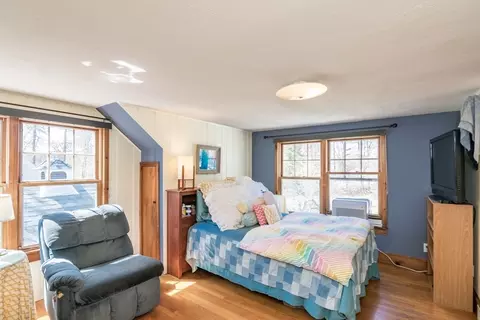 14 Smith St, Amherst, MA 01002 photo 23