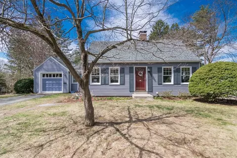 14 Smith St, Amherst, MA 01002