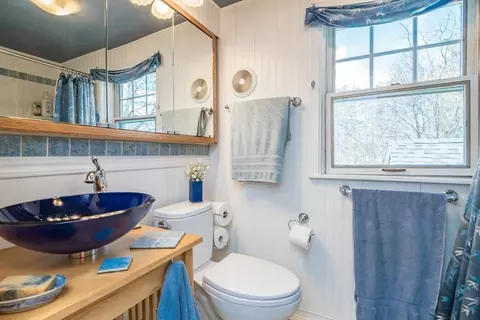 14 Smith St, Amherst, MA 01002 photo 25