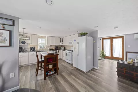 21 Bancroft, Marshfield, MA 02050 photo 3
