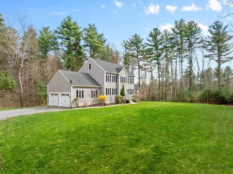 34 Beninati Farm Rd, Bridgewater, MA 02324